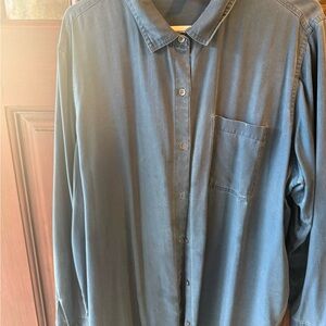 Old Navy Women's Blue Casual Button Down Shirt